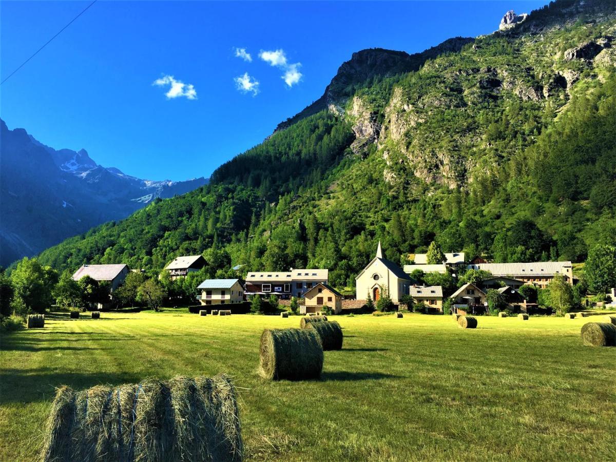 Auberge Des Ecrins Champoleon Ngoại thất bức ảnh